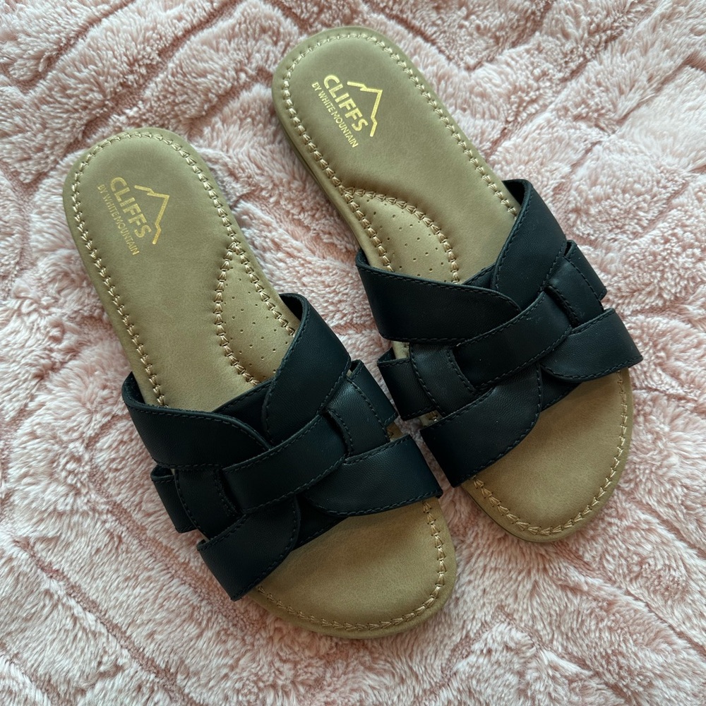Cliffs by White Mountain Black and Tan Women's Sandals